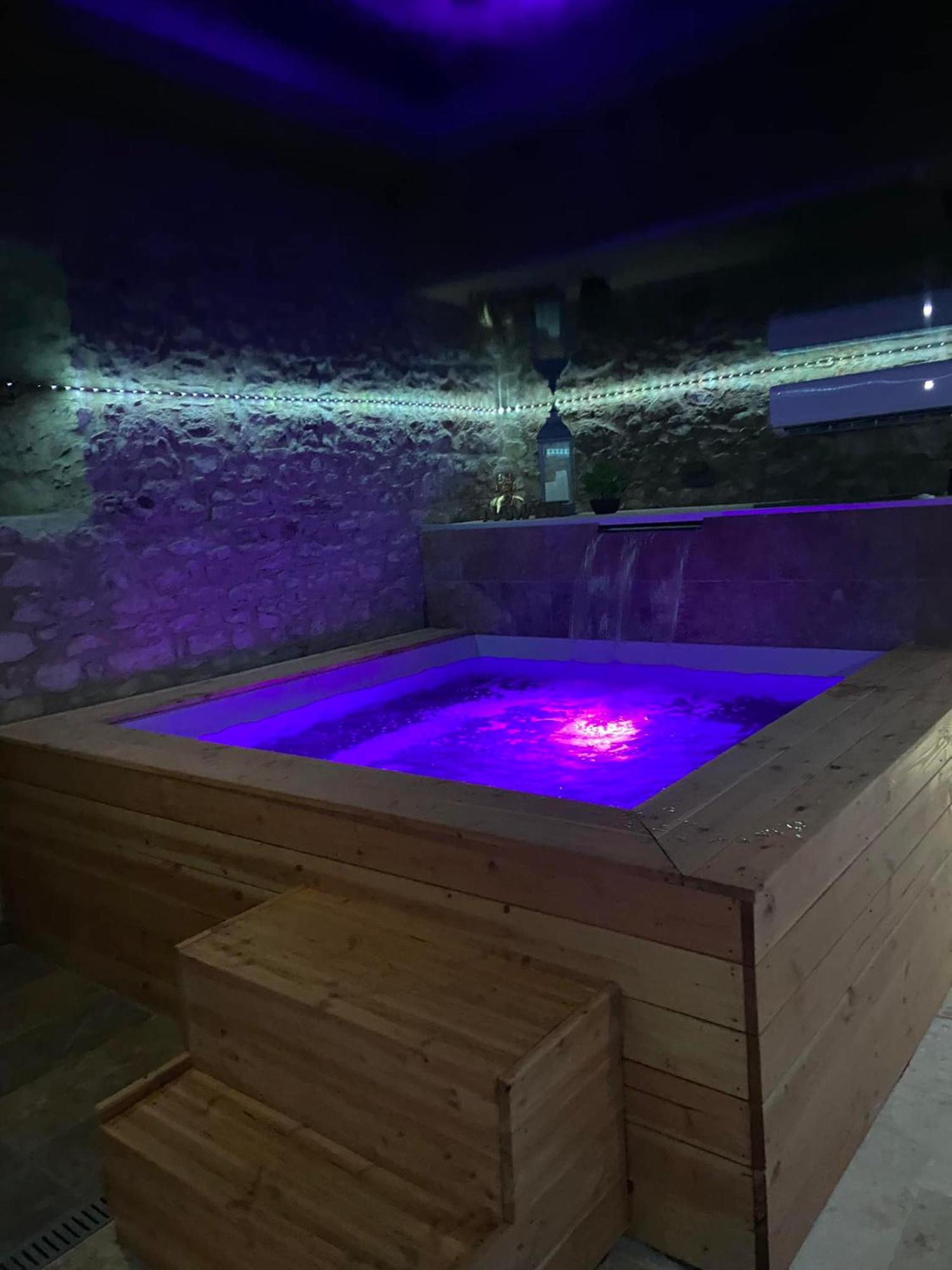 Gite A La Ferme Avec Jacuzzi Et Sauna Villefloure Zewnętrze zdjęcie